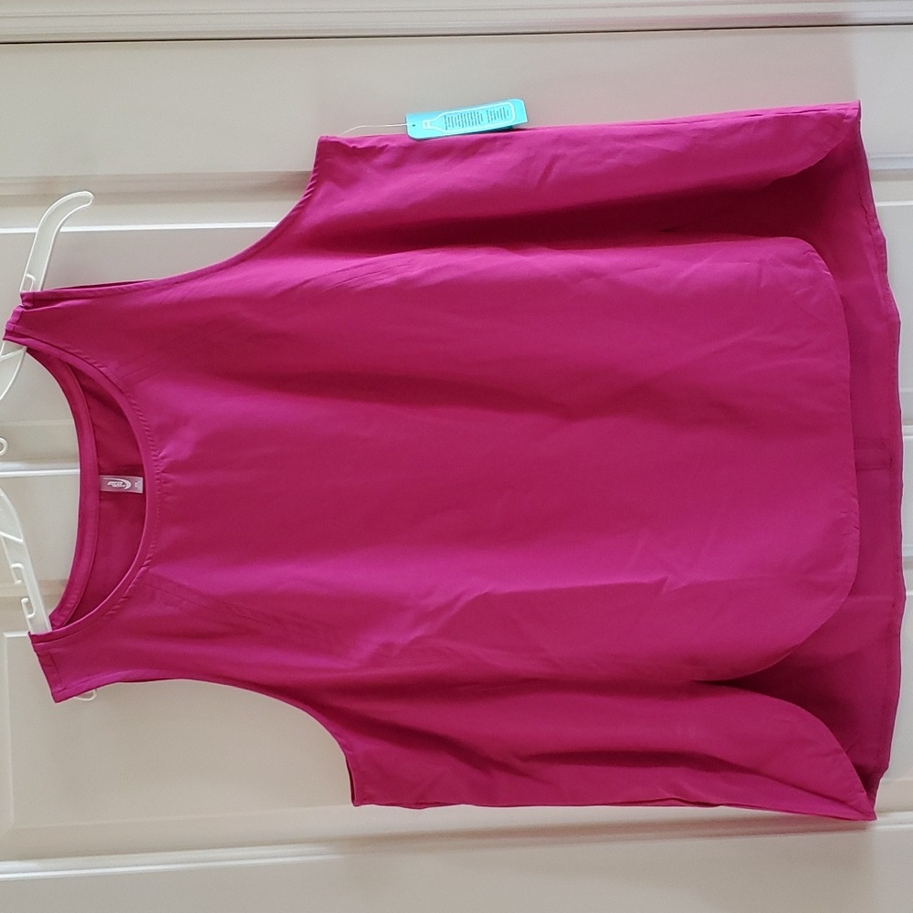 Womens MTA Sport Sleeveless Tank Top Shirt Size Medium Magenta side vents NWT